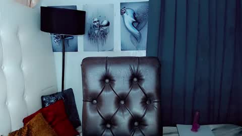 sexxxy_caroline online show from 02-04-25, 10:32