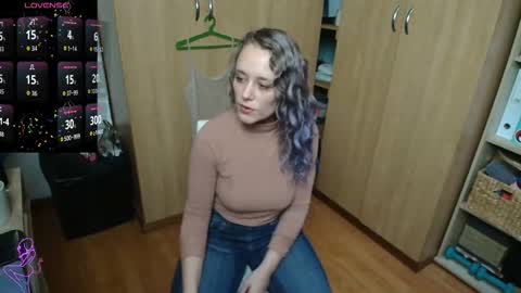 Snapshot of sexxxycrystali chatting on 09-12-25, 09:20 sexxxycrystali online show from 09-12-25, 09:20