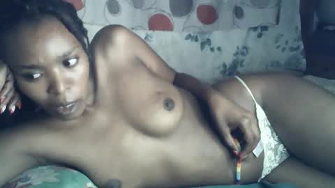 Snapshot of sexxy_curvy23 chatting on 03-19-26, 04:05 sexxy_curvy23 online show from 03-19-26, 04:05