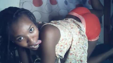 Snapshot of sexxy_curvy23 chatting on 03-20-26, 08:19 sexxy_curvy23 online show from 03-20-26, 08:19