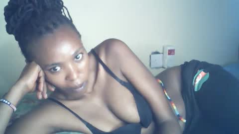 Snapshot of sexxy_curvy23 chatting on 04-18-26, 08:18 sexxy_curvy23 online show from 04-18-26, 08:18
