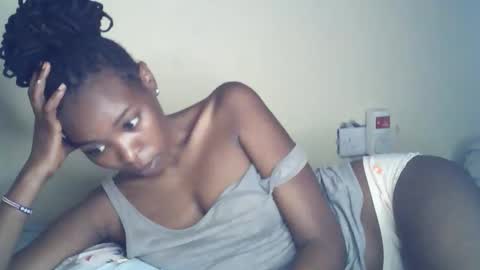 Snapshot of sexxy_curvy23 chatting on 05-09-26, 02:17 sexxy_curvy23 online show from 05-09-26, 02:17