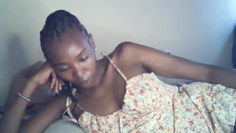 sexxy_curvy23 online show from 06-05-26, 09:15