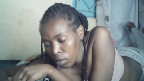 Snapshot of sexxy_curvy23 chatting on 06-30-26, 06:09 sexxy_curvy23 online show from 06-30-26, 06:09