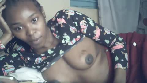 Snapshot of sexxy_curvy23 chatting on 07-03-26, 03:46 sexxy_curvy23 online show from 07-03-26, 03:46