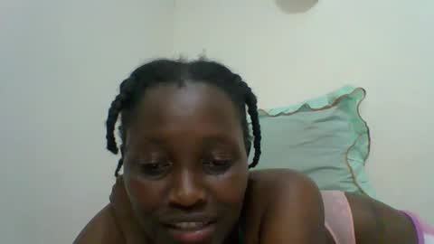 Snapshot of sexxy_kendrah chatting on 10-08-25, 10:07 lorna online show from 10-08-25, 10:07