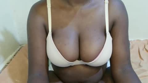 sexxy_maya1 online show from 05-06-26, 07:08