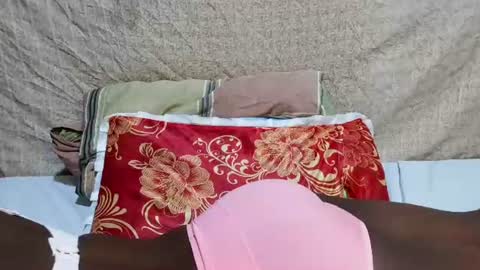 sexxy_maya1 online show from 06-25-26, 05:12