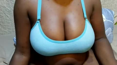 sexxy_maya1 online show from 08-08-26, 10:45