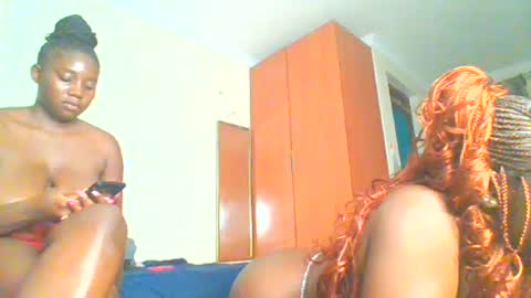 Snapshot of sexxy_thick_ebony chatting on 06-27-26, 12:22 Sweet doll online show from 06-27-26, 12:22