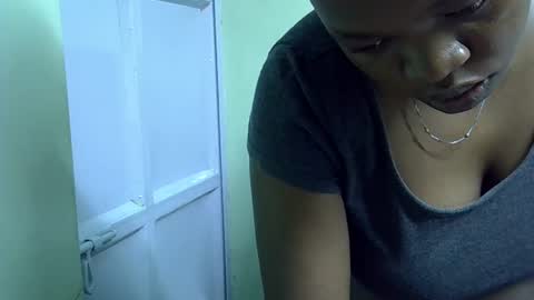 African Queen online show from 01-10-26, 07:48