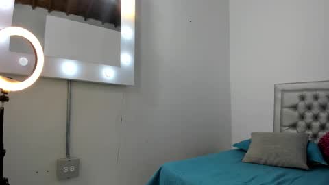 sexxylatincouple1 online show from 11-06-25, 10:05