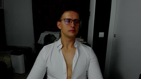 Sexxymuscles4U online show from 11-11-25, 07:41