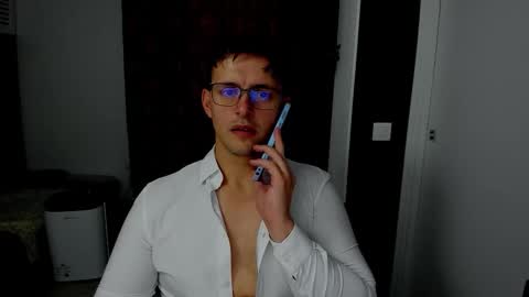 Sexxymuscles4U online show from 11-14-25, 12:04