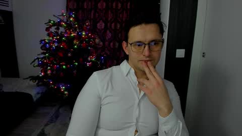 Sexxymuscles4U online show from 01-14-26, 01:17