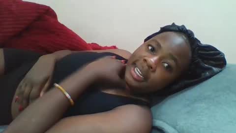 Snapshot of sexxypie7 chatting on 02-17-26, 08:33 sexxypie7 online show from 02-17-26, 08:33