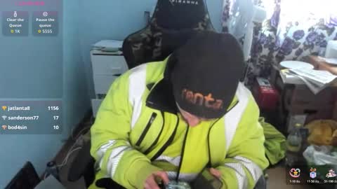 Snapshot of sexy432629 chatting on 02-04-26, 02:23 evry tip help me to buy a new car 111-1111-111111 tk online show from 02-04-26, 02:23