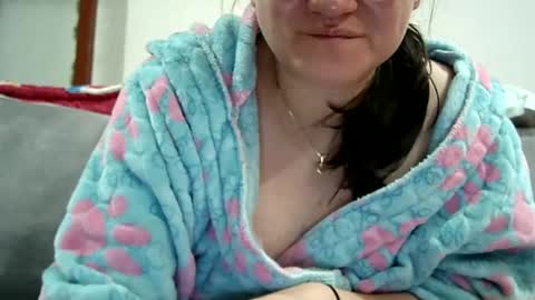 Snapshot of sexy_angelin4 chatting on 01-09-25, 04:19 Angelina Spencer online show from 01-09-25, 04:19