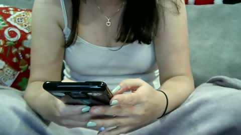 Snapshot of sexy_angelin4 chatting on 01-14-25, 02:08 Angelina Spencer online show from 01-14-25, 02:08
