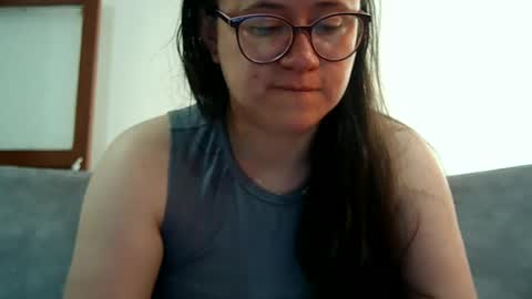 Snapshot of sexy_angelin4 chatting on 09-10-25, 05:57 Angelina Spencer online show from 09-10-25, 05:57