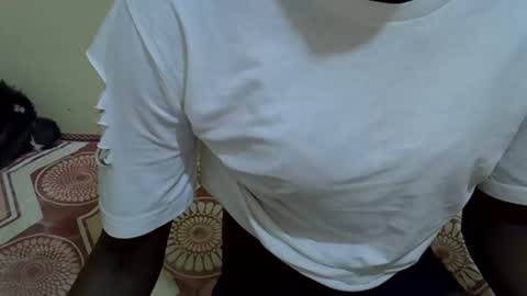 Snapshot of sexy_aph43 chatting on 02-25-25, 05:58 Kelly Q online show from 02-25-25, 05:58