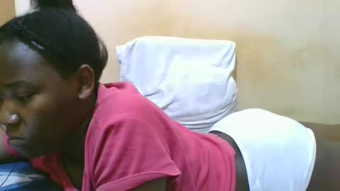 Snapshot of sexy_ariana90 chatting on 11-13-25, 06:56 Reshia online show from 11-13-25, 06:56