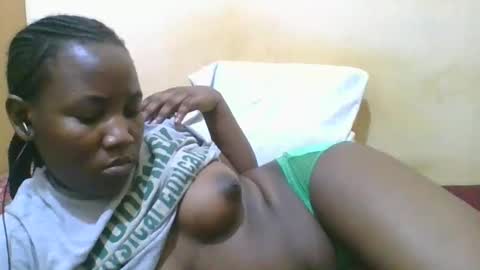 Snapshot of sexy_ariana90 chatting on 11-27-25, 08:55 Reshia online show from 11-27-25, 08:55