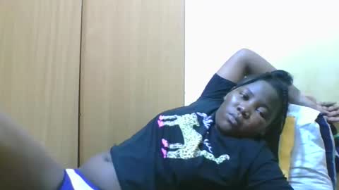 Snapshot of sexy_ariana90 chatting on 01-16-26, 06:12 Reshia online show from 01-16-26, 06:12