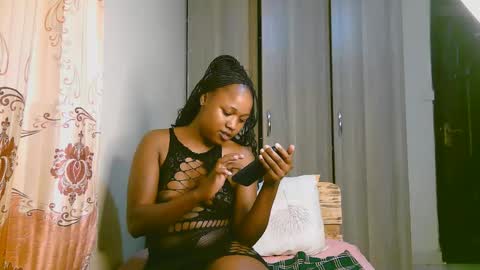 Ariana online show from 11-24-25, 07:35