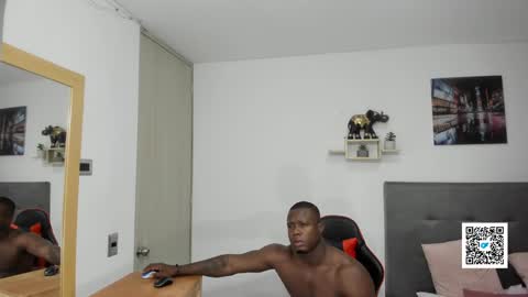Snapshot of sexy_blackman chatting on 02-06-25, 12:59 sexy blackman online show from 02-06-25, 12:59