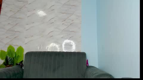 tina online show from 09-10-25, 10:04