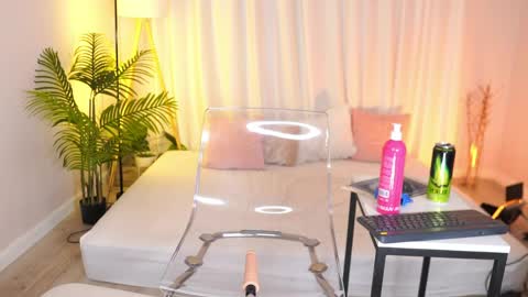 Snapshot of sexy_blonde_doll chatting on 05-28-26, 12:19 Lina online show from 05-28-26, 12:19