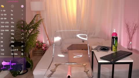 Snapshot of sexy_blonde_doll chatting on 06-01-26, 12:45 Lina online show from 06-01-26, 12:45