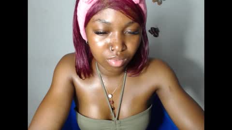 sexy_bluey247 online show from 10-30-25, 07:14