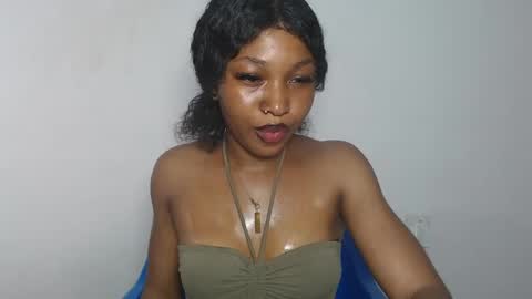 Snapshot of sexy_bluey247 chatting on 04-06-26, 04:52 sexy_bluey247 online show from 04-06-26, 04:52