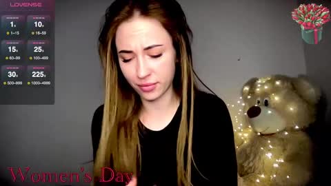 Kate online show from 03-09-25, 01:37