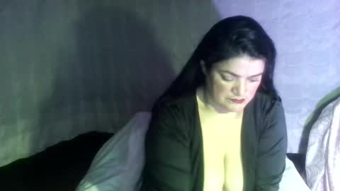 Snapshot of sexy_camy chatting on 09-22-25, 01:18 Camy Yamy online show from 09-22-25, 01:18