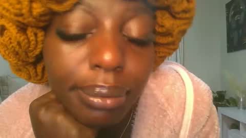Snapshot of sexy_candia chatting on 04-18-26, 09:37 Stacy online show from 04-18-26, 09:37