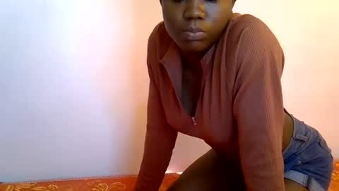 sexy_celeh online show from 07-06-26, 12:02