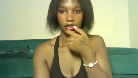 sexy_chocoy05 online show from 11-17-25, 04:13