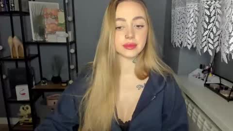 C o r a l i e online show from 12-10-24, 08:19