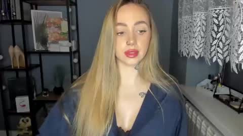 C o r a l i e online show from 12-10-24, 11:22