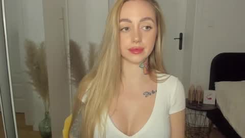C o r a l i e online show from 03-09-25, 07:26
