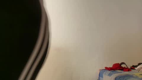 Snapshot of sexy_curvi chatting on 12-21-24, 06:44 karla instagram online show from 12-21-24, 06:44