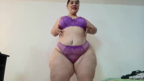 Snapshot of sexy_curvi chatting on 01-15-25, 04:43 karla instagram online show from 01-15-25, 04:43