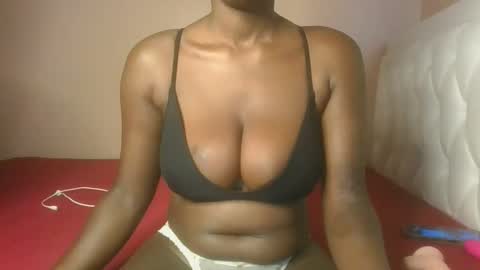Snapshot of sexy_daniela1 chatting on 10-18-25, 08:37 Sexy daniela online show from 10-18-25, 08:37