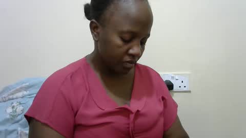 Sweet Dee online show from 06-03-26, 05:43