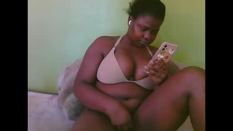 Snapshot of sexy_divana chatting on 02-19-25, 06:11 sexy_divana online show from 02-19-25, 06:11