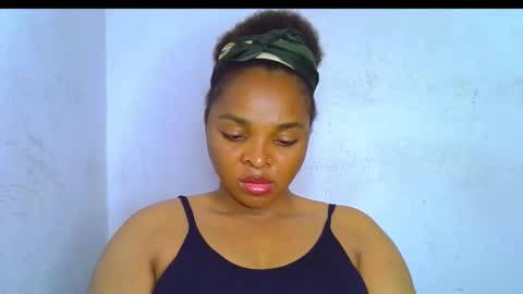 Snapshot of sexy_ebonygirl_ chatting on 09-29-25, 03:00 Clara online show from 09-29-25, 03:00