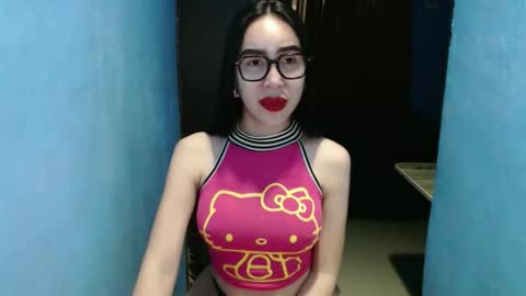 Snapshot of sexy_emily92 chatting on 03-25-26, 02:17 sexy_emily92 online show from 03-25-26, 02:17